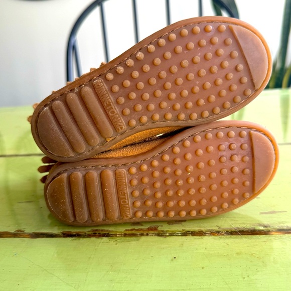 Minnetonka Toddler Girls Double Fringe Boot - Picture 3 of 3